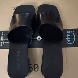 Steve Madden Glossy Black Slide Sandals